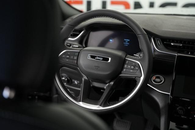 new 2025 Jeep Grand Cherokee car, priced at $41,054