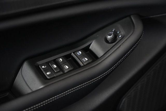 new 2025 Jeep Grand Cherokee car, priced at $40,954