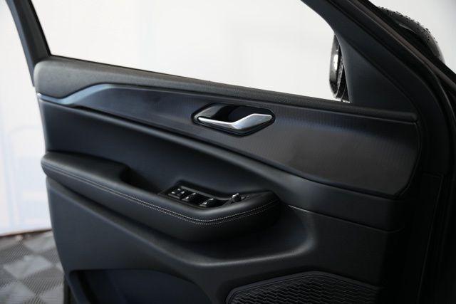 new 2025 Jeep Grand Cherokee car, priced at $40,954