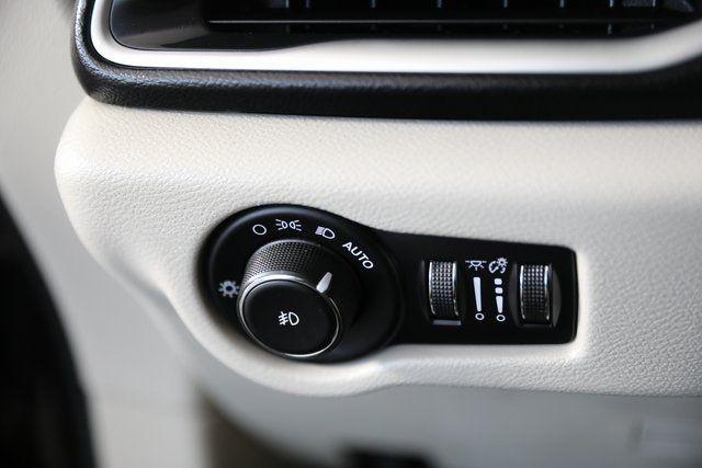 used 2017 Chrysler Pacifica car, priced at $12,501