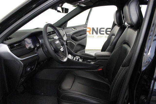 new 2026 Jeep Grand Cherokee car, priced at $45,041