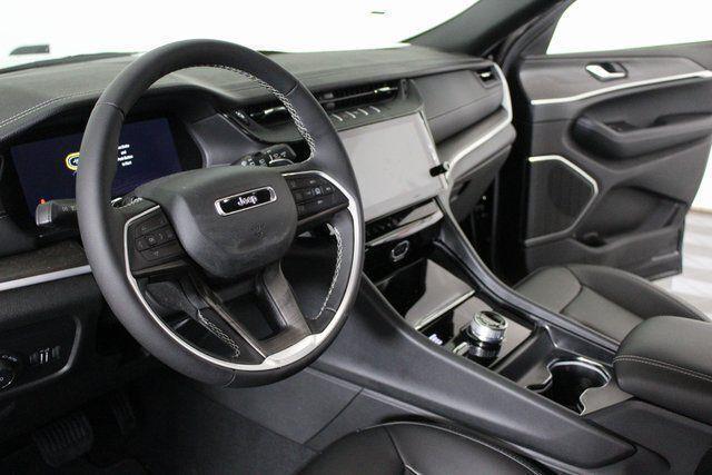 new 2026 Jeep Grand Cherokee car, priced at $41,045