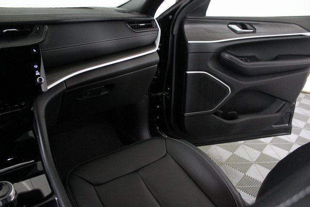 new 2026 Jeep Grand Cherokee car, priced at $45,041