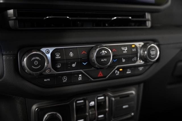 new 2025 Jeep Gladiator car, priced at $54,454