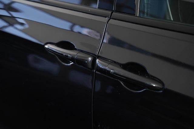 used 2023 Chrysler Pacifica Hybrid car, priced at $29,999