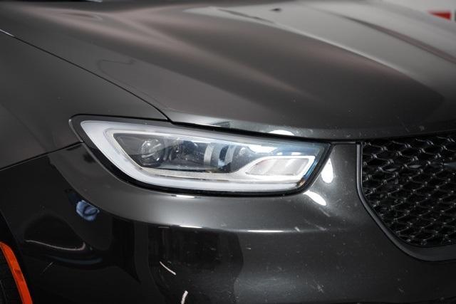 used 2023 Chrysler Pacifica Hybrid car, priced at $29,999