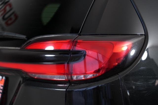 used 2023 Chrysler Pacifica Hybrid car, priced at $29,999