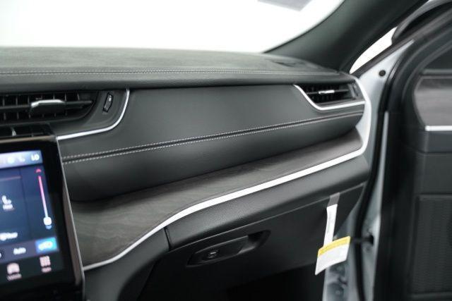 new 2025 Jeep Grand Cherokee L car, priced at $44,174