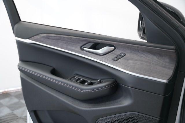 new 2025 Jeep Grand Cherokee L car, priced at $44,174