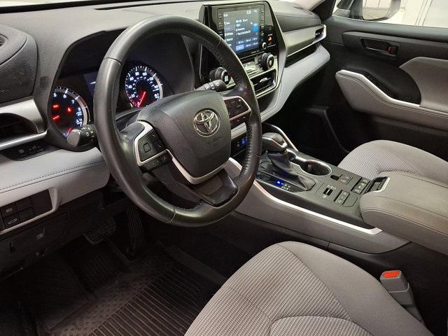 used 2022 Toyota Highlander car, priced at $32,000