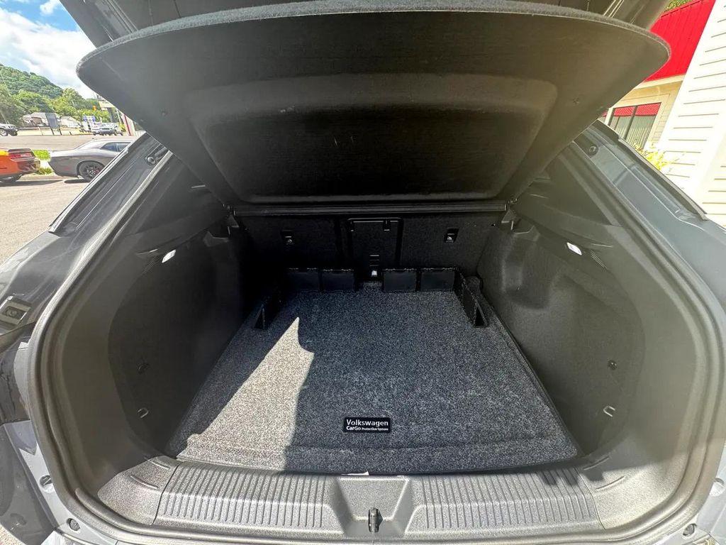 used 2024 Volkswagen ID.4 car, priced at $22,950