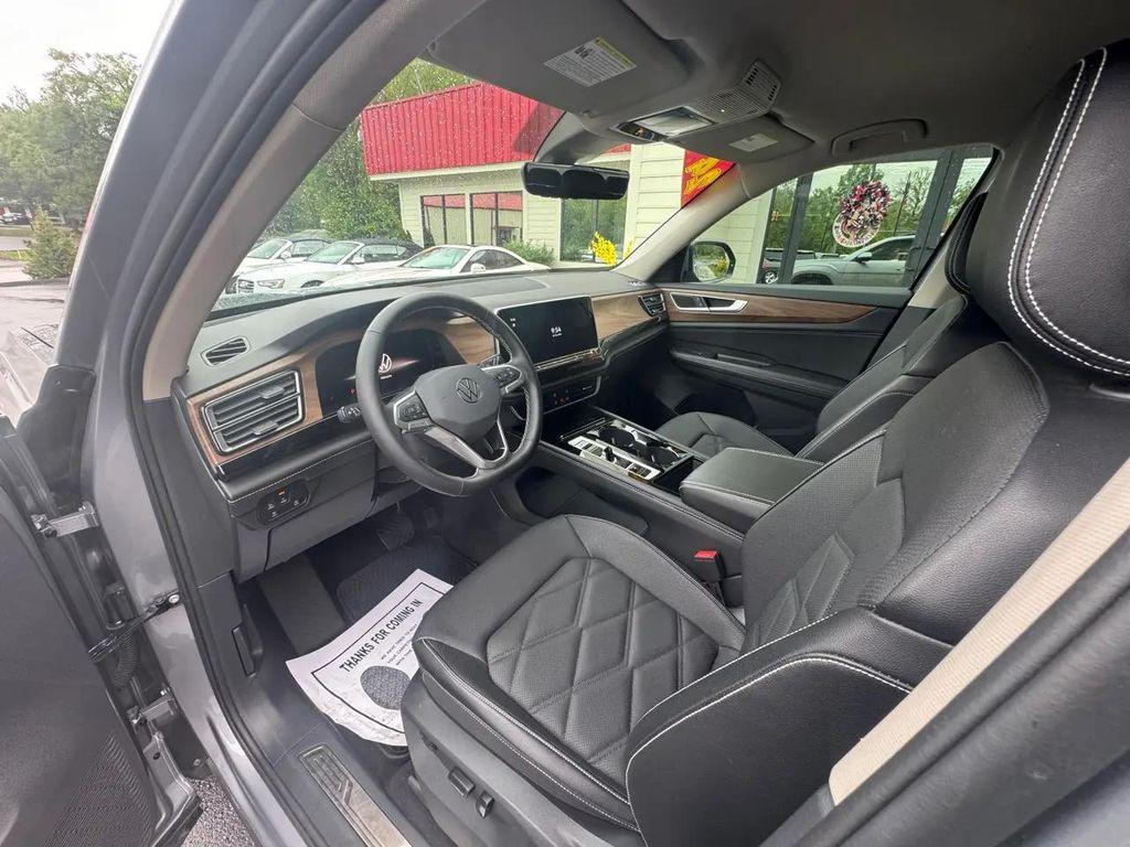 used 2024 Volkswagen Atlas car, priced at $31,950