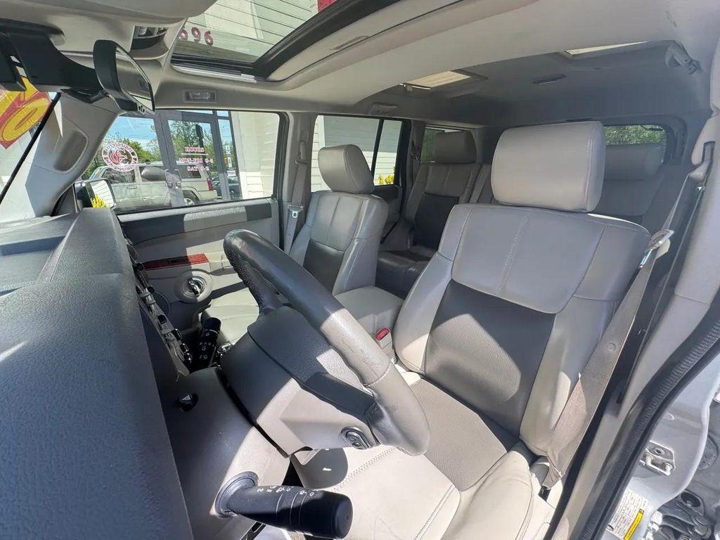 used 2007 Jeep Commander car, priced at $15,950