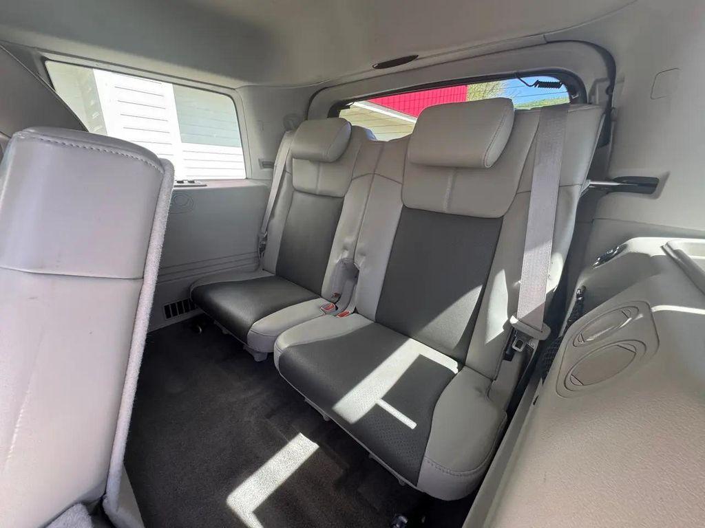 used 2007 Jeep Commander car, priced at $15,950