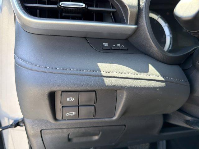 used 2020 Toyota Highlander car, priced at $23,500