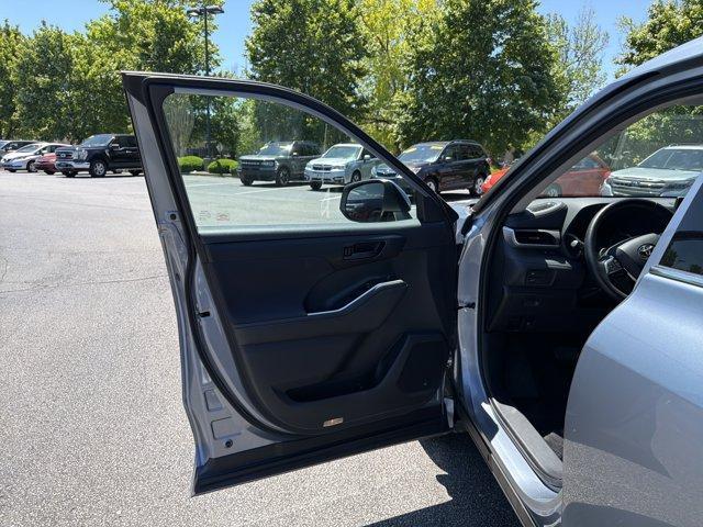 used 2020 Toyota Highlander car, priced at $23,500