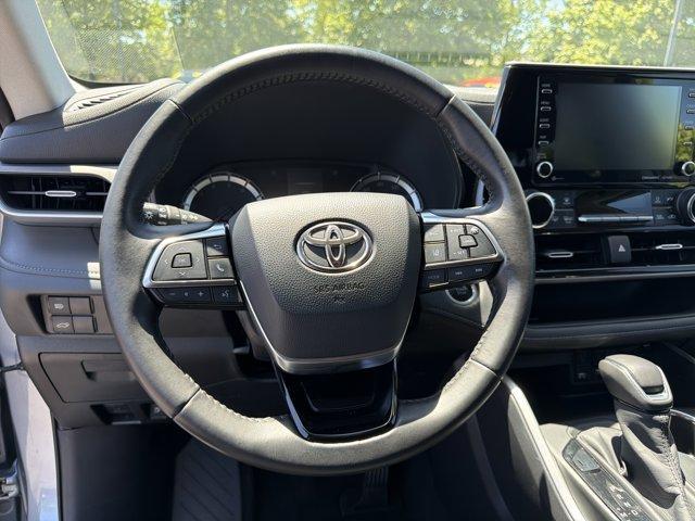 used 2020 Toyota Highlander car, priced at $23,500