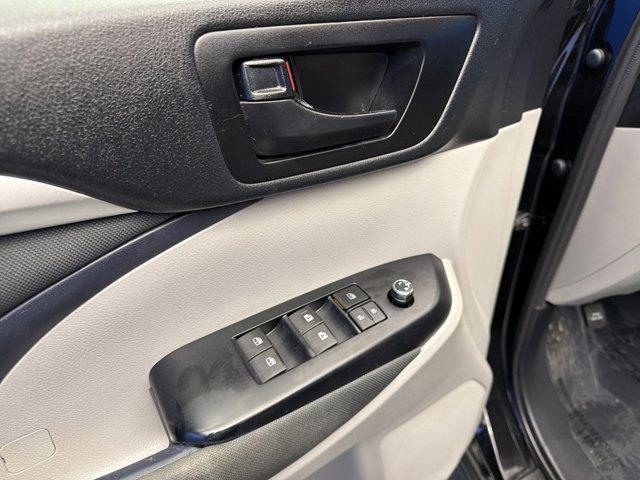 used 2019 Toyota Highlander car, priced at $18,500