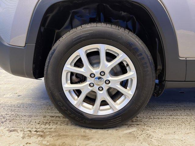 used 2016 Jeep Cherokee car, priced at $7,800