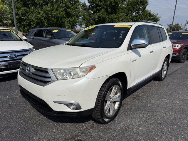 used 2013 Toyota Highlander car, priced at $11,499