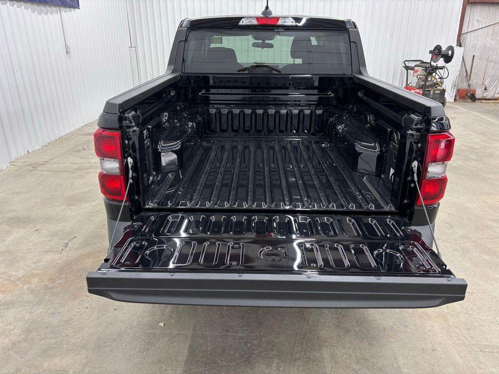 new 2025 Ford Maverick car, priced at $33,132