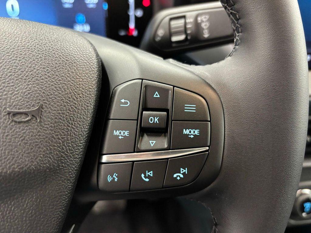 new 2025 Ford Maverick car, priced at $33,132