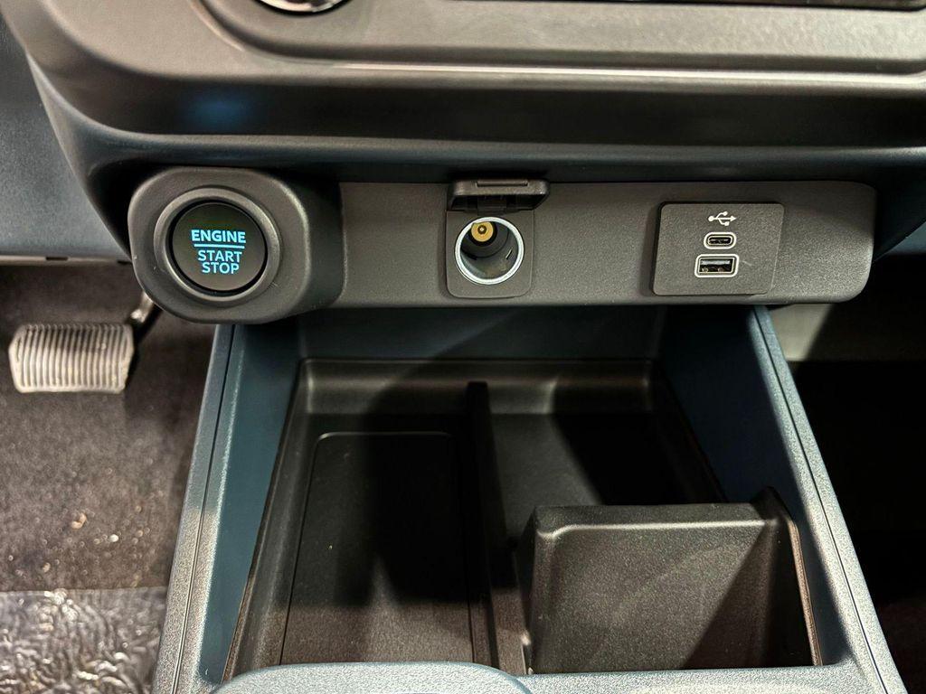 new 2025 Ford Maverick car, priced at $33,132