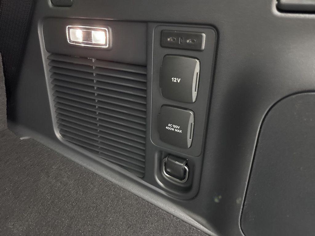 new 2025 Ford Expedition car, priced at $70,788