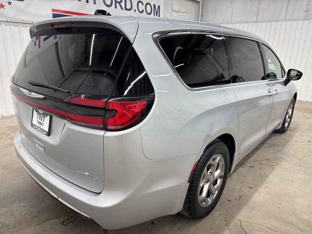used 2024 Chrysler Pacifica car, priced at $33,180