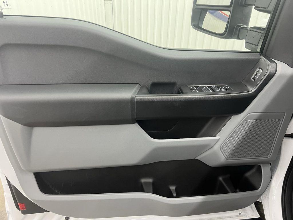 new 2025 Ford F-250 car, priced at $57,875