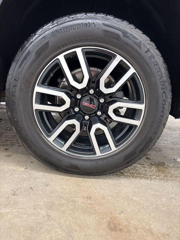 used 2021 GMC Yukon XL car, priced at $40,000