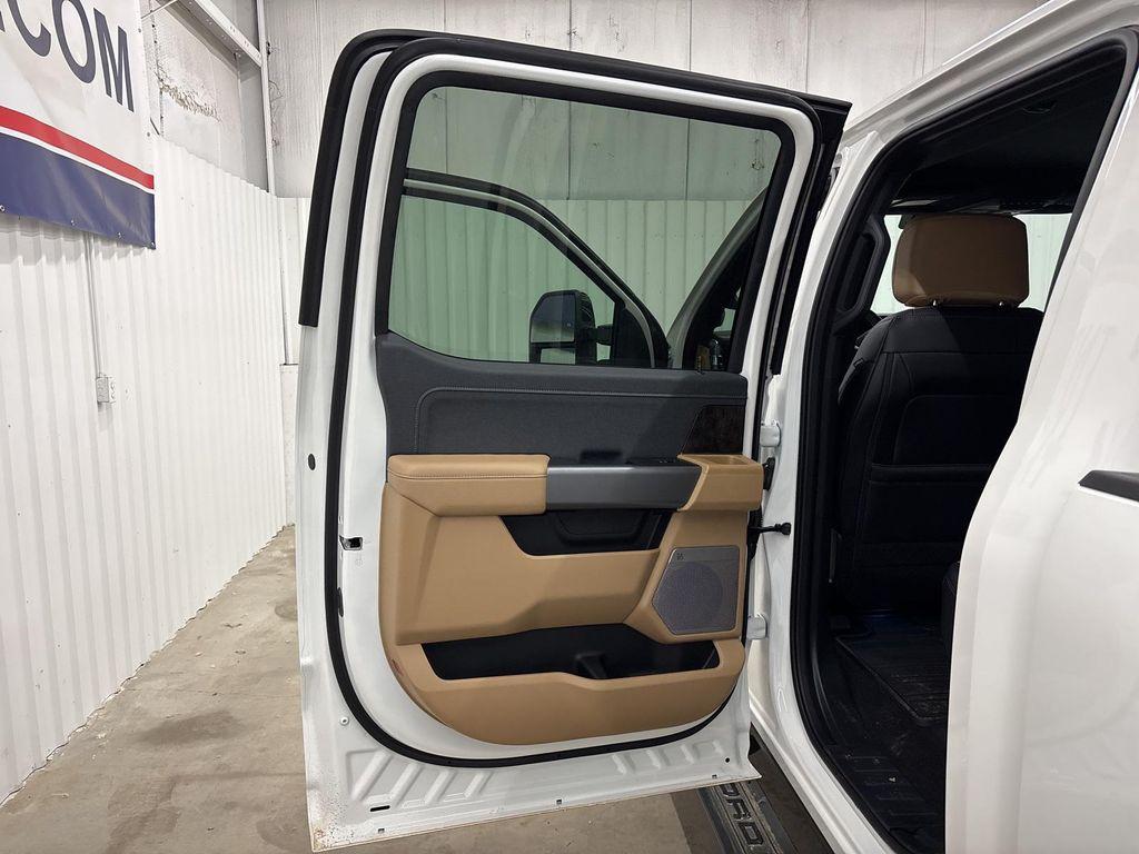 new 2025 Ford F-250 car, priced at $85,684