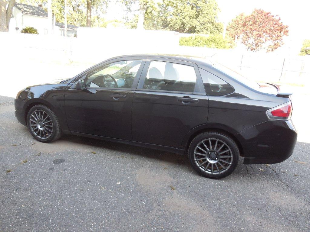 used 2011 Ford Focus car, priced at $5,950