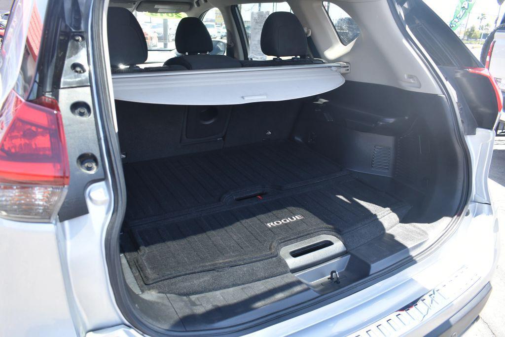 used 2019 Nissan Rogue car, priced at $17,900