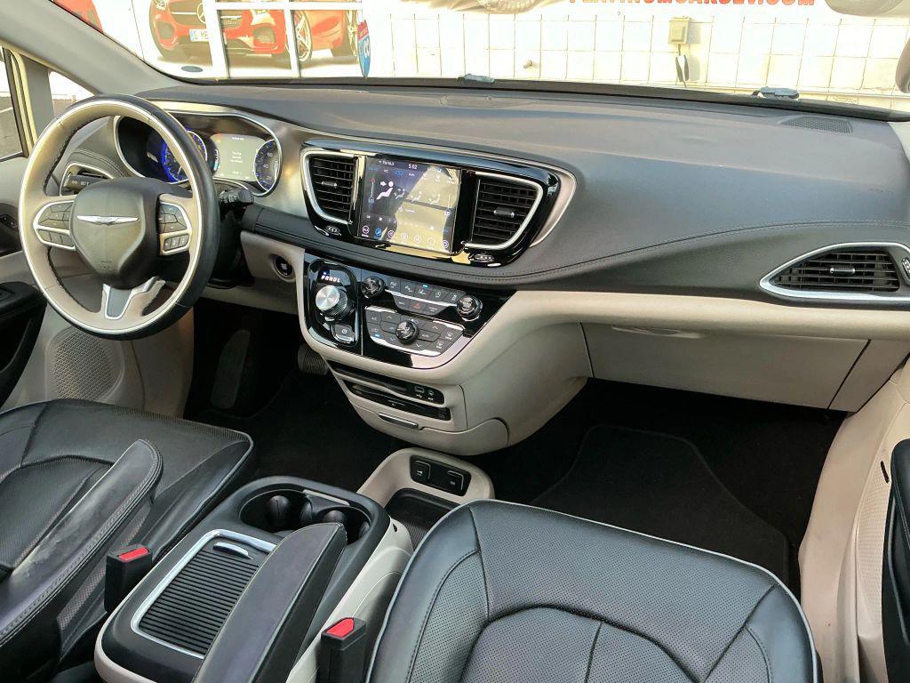 used 2018 Chrysler Pacifica car, priced at $15,995