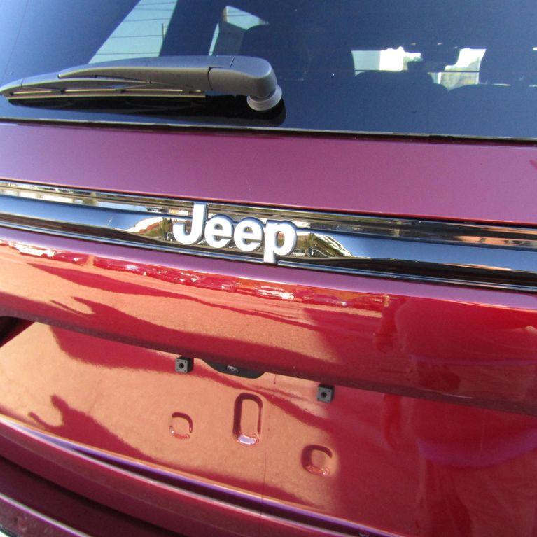 new 2025 Jeep Grand Cherokee car, priced at $32,703