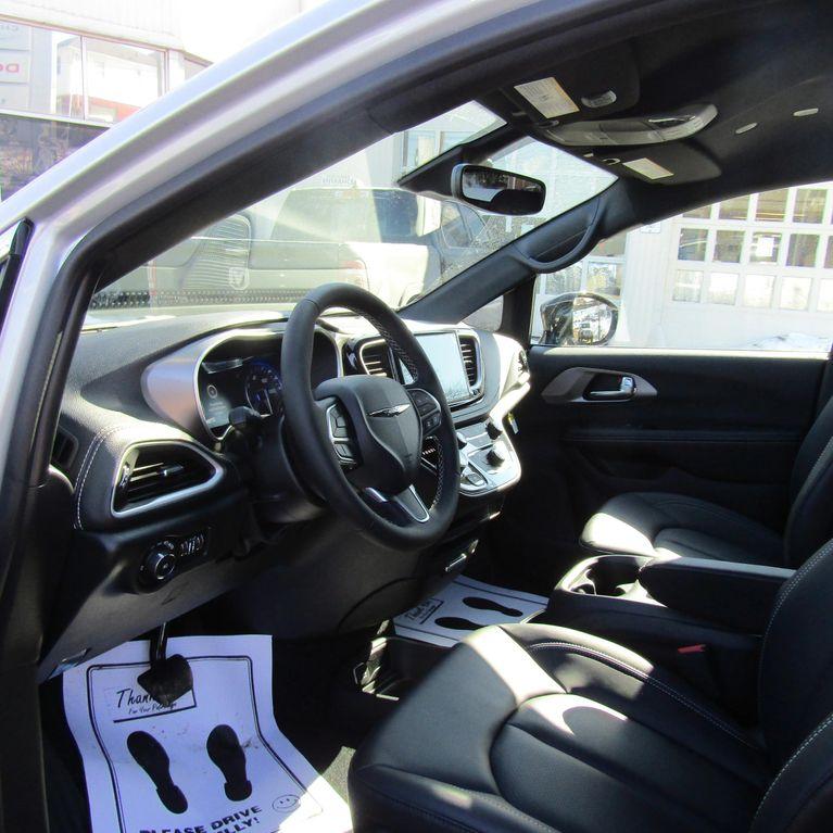 new 2026 Chrysler Pacifica car, priced at $44,738