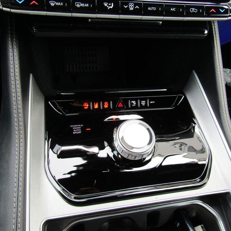 new 2026 Jeep Grand Wagoneer L car, priced at $70,872