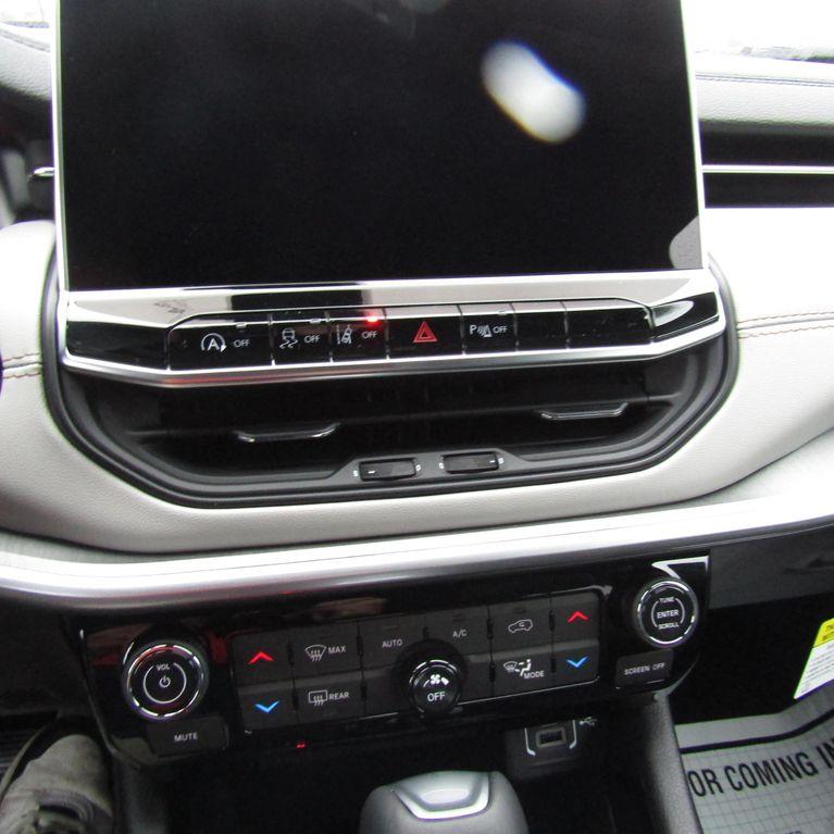 new 2026 Jeep Compass car, priced at $27,048