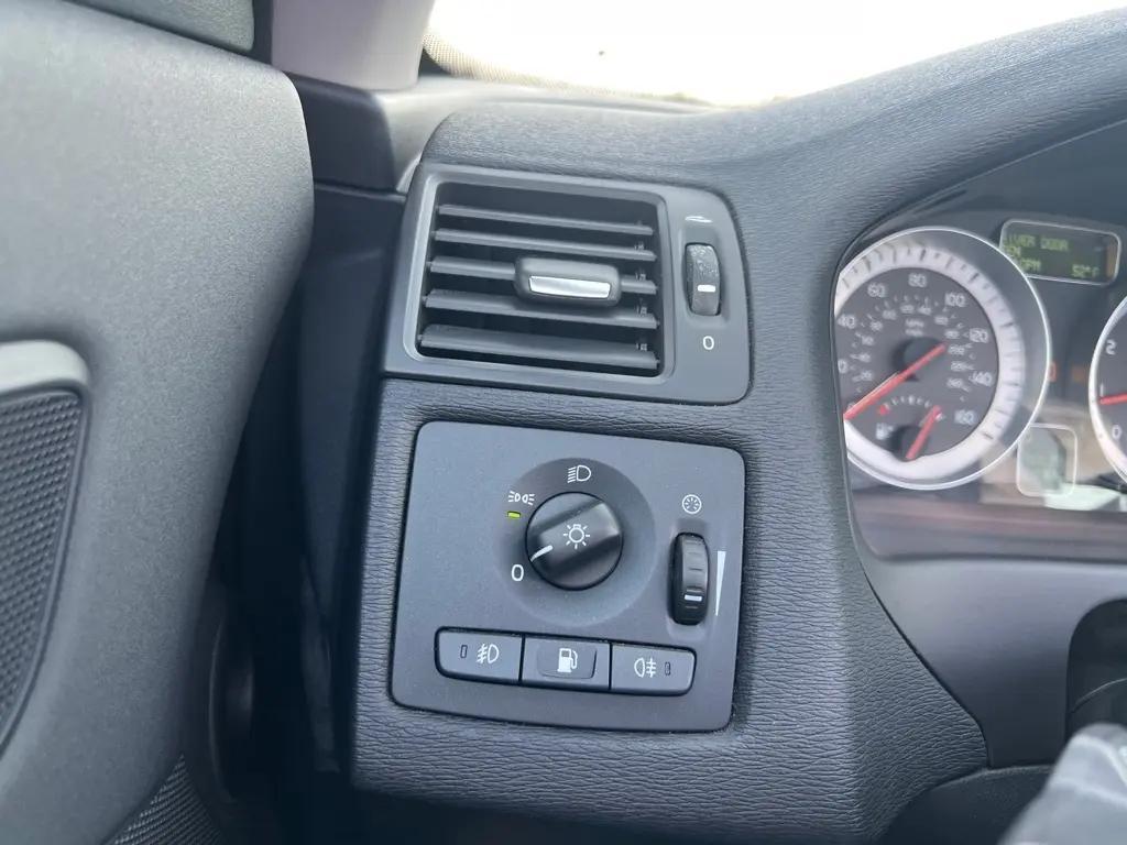 used 2013 Volvo C70 car, priced at $13,850