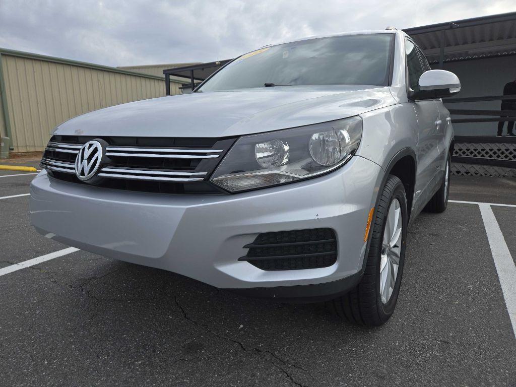 used 2018 Volkswagen Tiguan Limited car, priced at $9,400