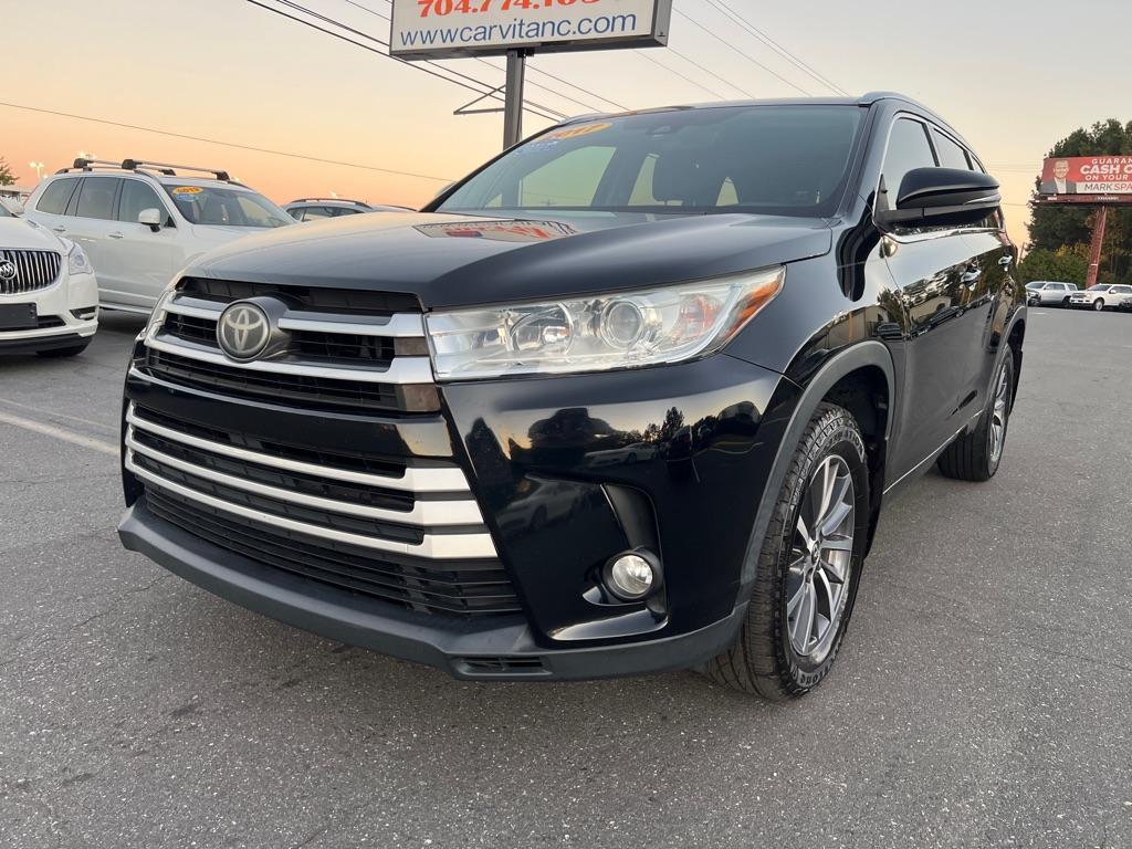used 2017 Toyota Highlander car, priced at $18,995