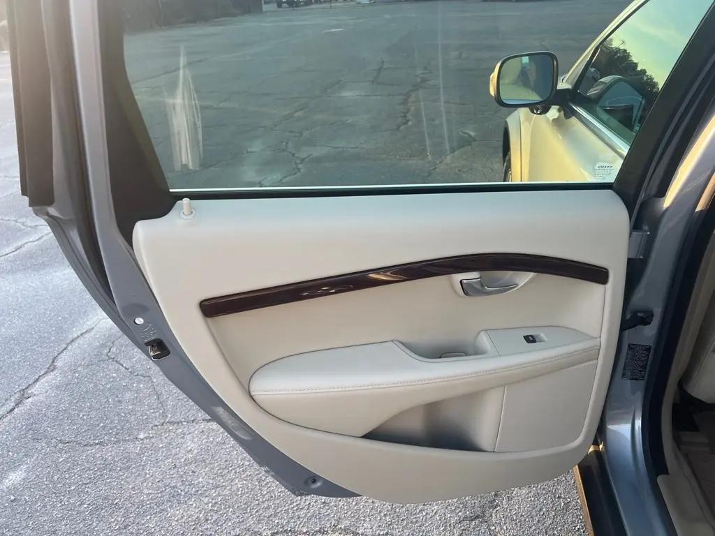 used 2013 Volvo XC70 car, priced at $12,795