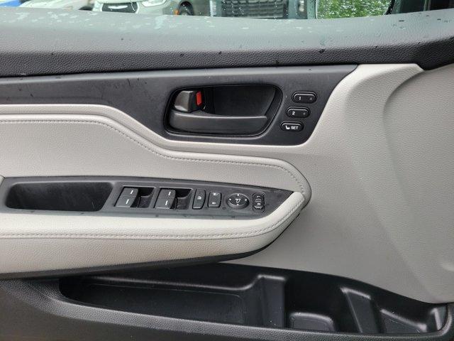 used 2024 Honda Odyssey car, priced at $33,986