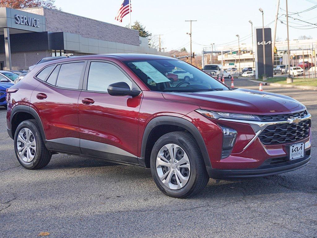 used 2024 Chevrolet Trax car, priced at $14,795
