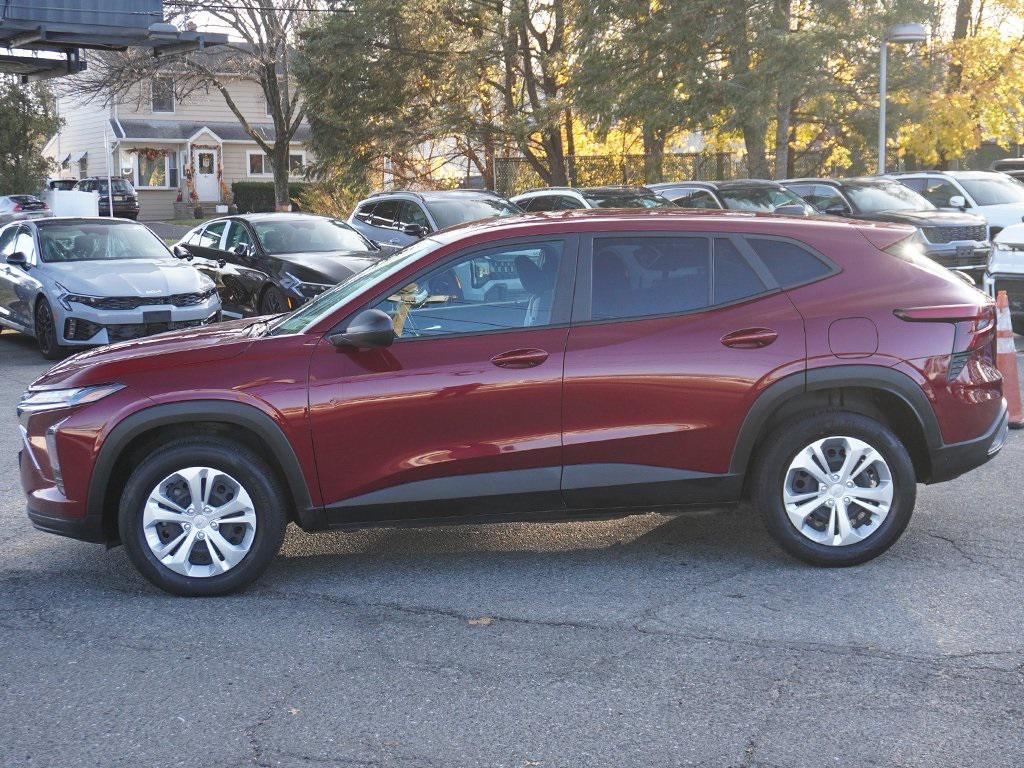 used 2024 Chevrolet Trax car, priced at $14,795