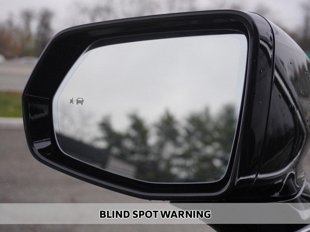 used 2024 Cadillac XT5 car, priced at $35,429