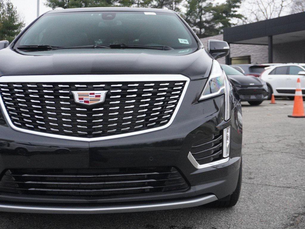 used 2024 Cadillac XT5 car, priced at $35,429