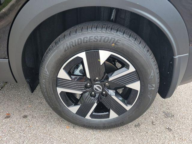 new 2025 Nissan Kicks car, priced at $22,998