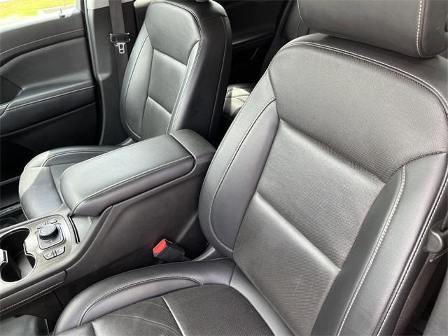 used 2023 GMC Acadia car, priced at $25,989